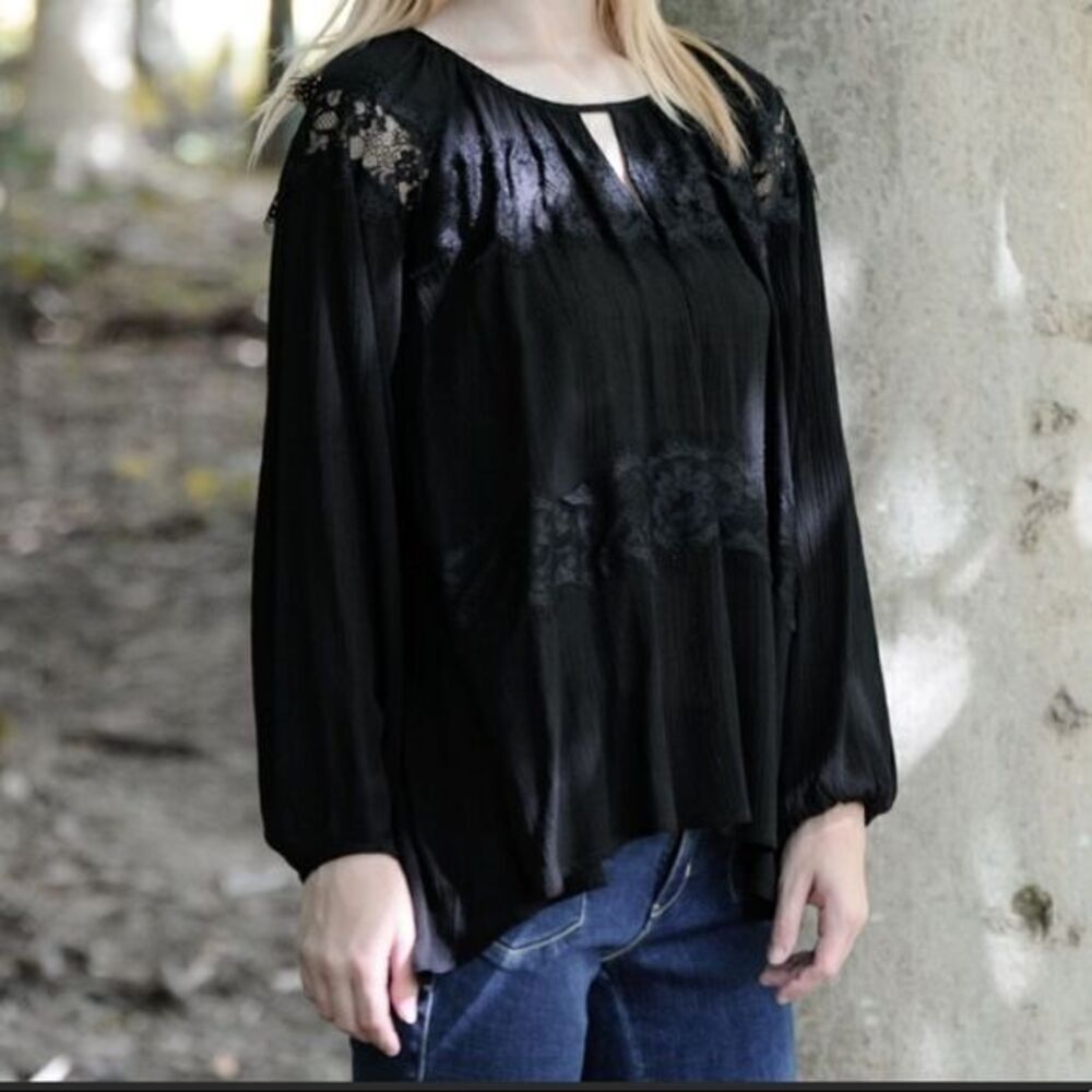 Spliced Lace Top - Picture 7 of 16